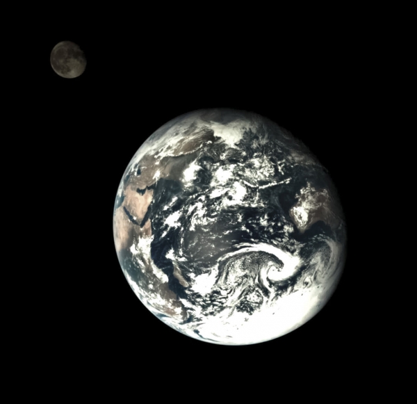Blitz in L2 per il modulo di servizio della missione cinese CHANG'E 5-T1